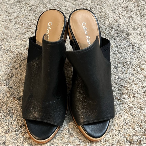 Calvin Klein Peggy Black Leather Sandals Size 7.5 - Picture 2 of 9